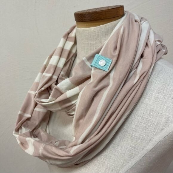 Lululemon Vinyasa Scarf White Pink Striped Button Snap Wrap One Size *Small Hole - Picture 3 of 5
